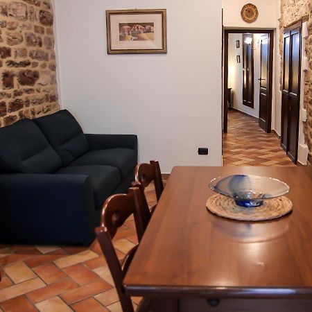 Casa Armanni - La Tua Casa Di Pietra Lejlighed Gubbio Eksteriør billede