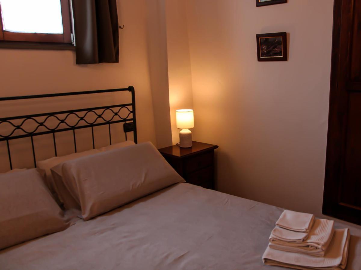 Casa Armanni - La Tua Casa Di Pietra Lejlighed Gubbio Eksteriør billede